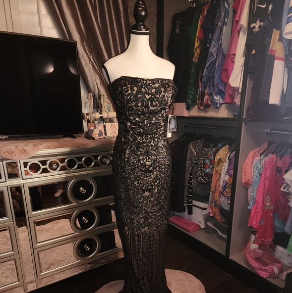 Sue Wong Beaded Strapless Black Formal Gown Size 14 - Picture 2 of 6